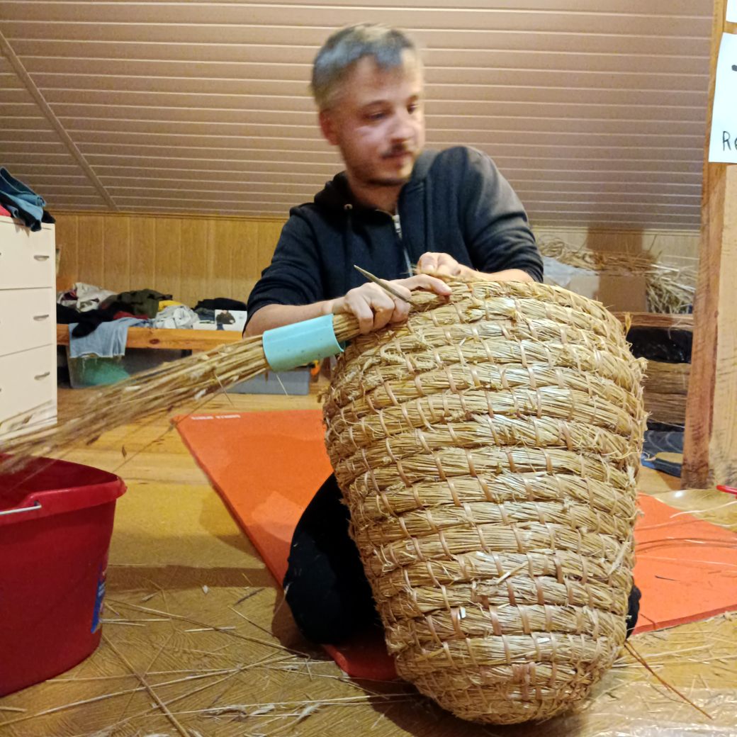 Make own skep with a master.